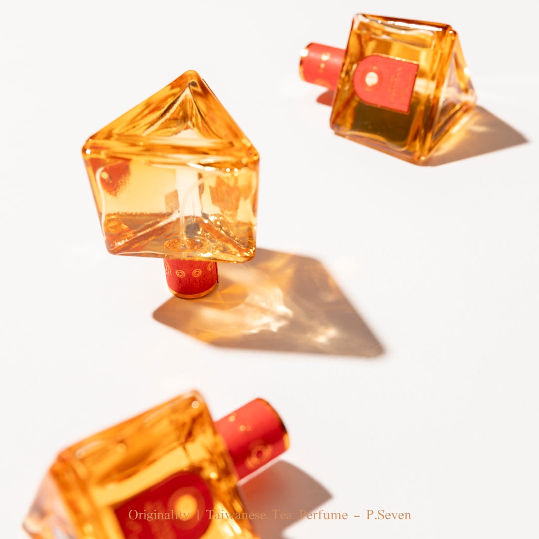 ピーセブン　韻香　オードパルファム ピーセブン 韻香 オードパルファム 茗 香水 | 茶香墨韻 - P